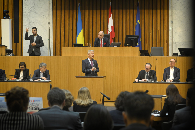 Nationalratsabgeordneter Reinhold Lopatka (ÖVP) am Rednerpult