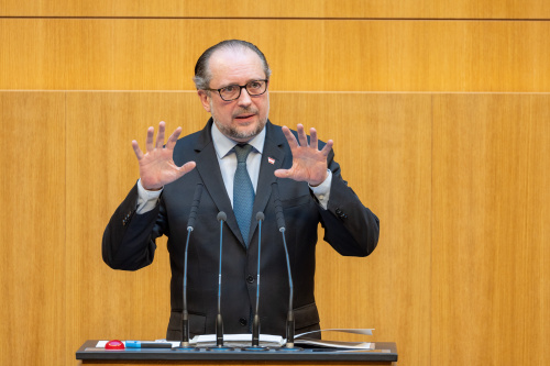 Anfragebeantwortung Außenminister Alexander Schallenberg (ÖVP)