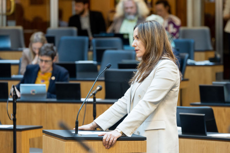 Am Rednerpult: Fragestellung Nationalratsabgeordnete Petra Steger (FPÖ)