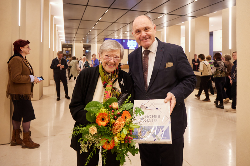 Nationalratspräsident Wolfgang Sobotka (ÖVP) führt durch das Parlament