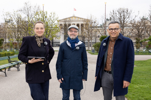 Gruppenfoto von links: Journalistin Tatjana Lukáš, Christoph Konrath - Parlament und Politikwissenschafter Marcelo Jenny - Universität Innsbruck