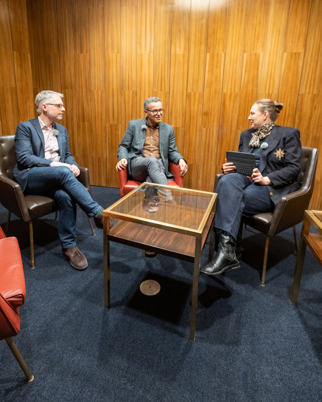 Von links: Christoph Konrath - Parlament, Politikwissenschafter Marcelo Jenny - Universität Innsbruck und Journalistin Tatjana Lukáš im Podcastgespräch