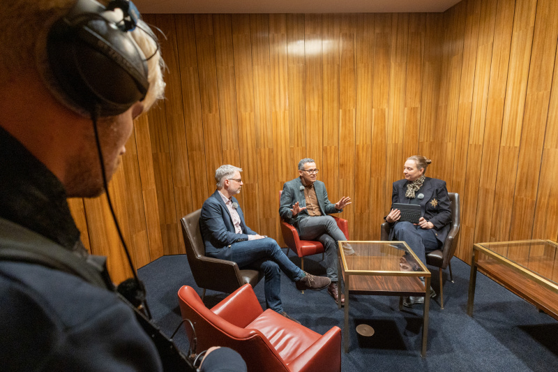 Von links: Christoph Konrath - Parlament, Politikwissenschafter Marcelo Jenny - Universität Innsbruck und Journalistin Tatjana Lukáš im Podcastgespräch