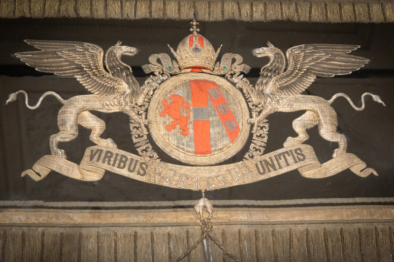 Historischer Kaiserlogenbehang