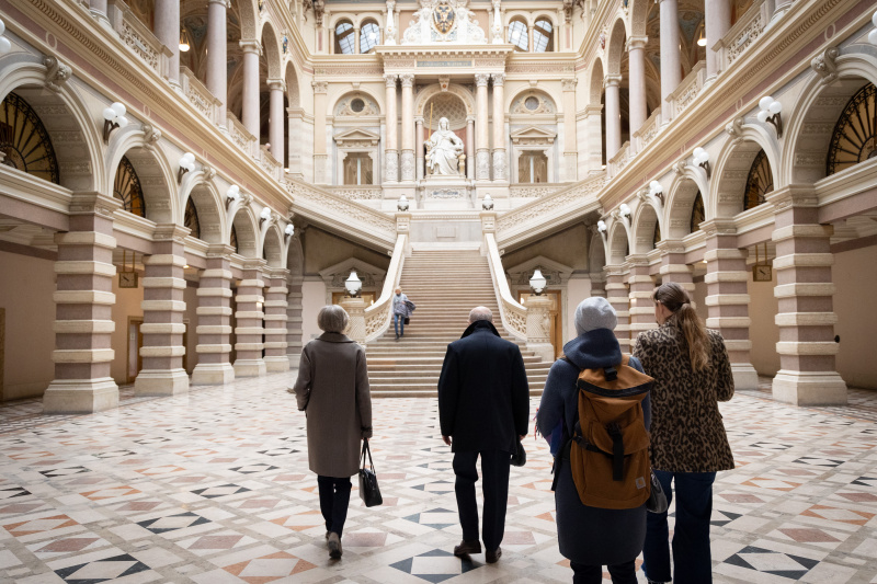 Ehemalige Präsidentin des Obersten Gerichtshofes Irmgard Griss und ehemaliger Präsident des österreichischen Verwaltungsgerichtshofs Clemens Jabloner im Interview mit Moderatorin Tatjana Lukáš