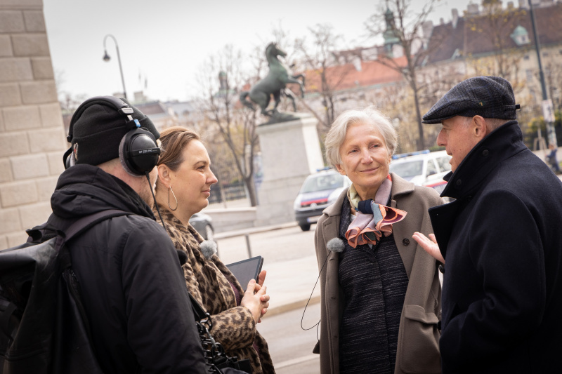 Ehemalige Präsidentin des Obersten Gerichtshofes Irmgard Griss und ehemaliger Präsident des österreichischen Verwaltungsgerichtshofs Clemens Jabloner im Interview mit Moderatorin Tatjana Lukáš