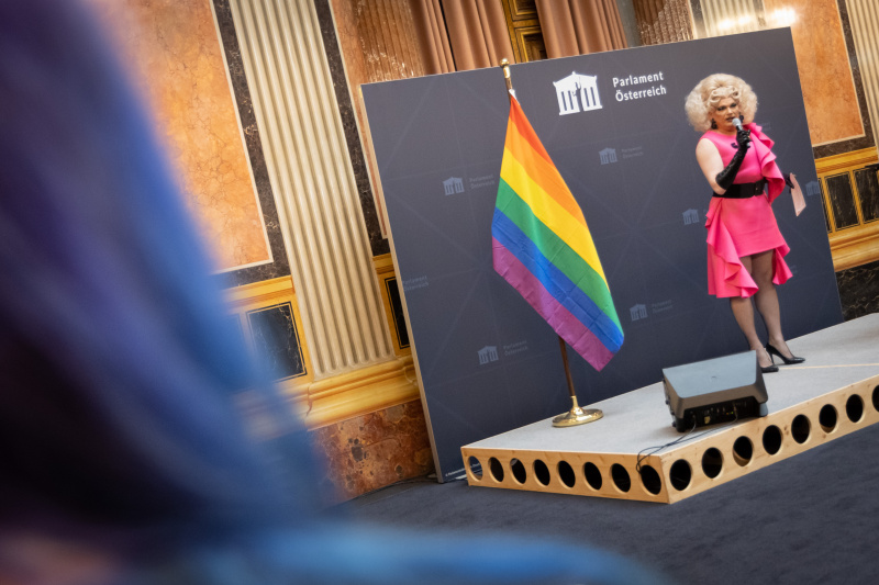 Eröffnung durch Moderatorin Dragqueen Grazia Patricia