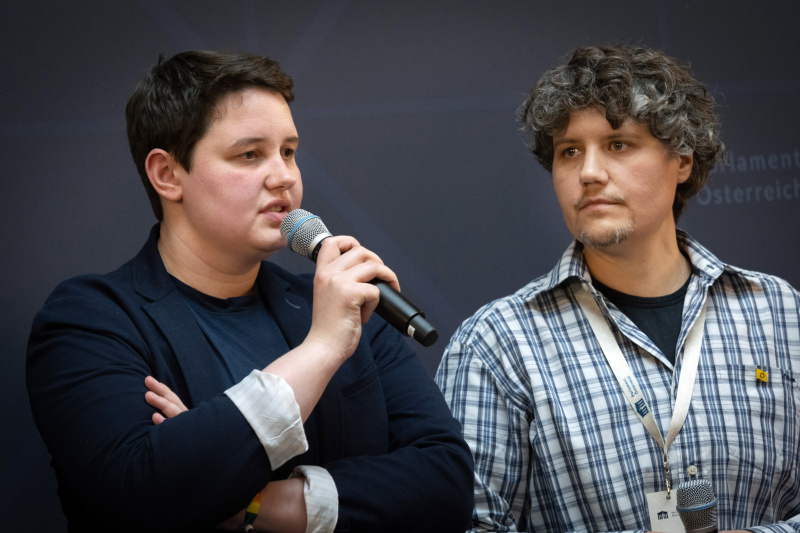 Talk-Runde mit Vertreter:innen der Community. von links: Ann-Sophie Otte, Hosi Wien, Tinou Ponzer, VIMÖ