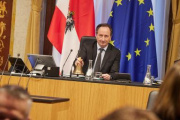 Bundesratspräsident Günter Kovacs (SPÖ) am Präsidium