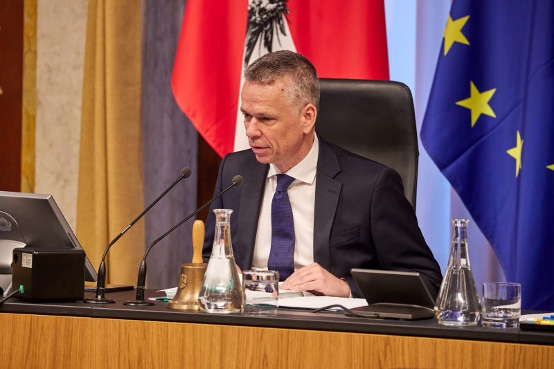 Vizepräsident des Bundesrates Harald Himmer (ÖVP) am Präsidium