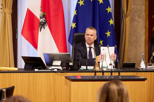 Vizepräsident des Bundesrates Harald Himmer (ÖVP) am Präsidium