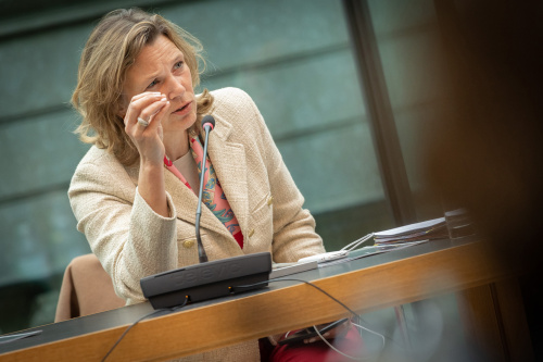 EU-Antisemitismusbeauftragte Katharina von Schnurbein bei der Fragerunde