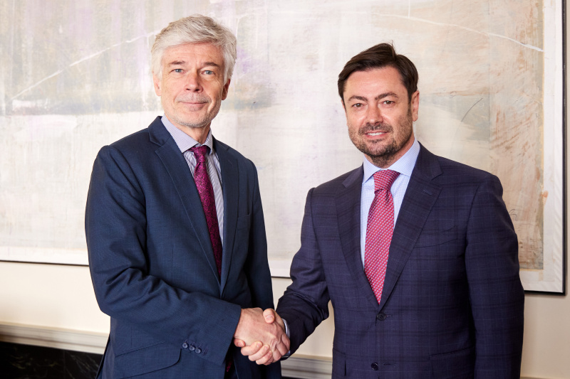 Von links: Parlamentsdirektor Harald Dossi, Generalsekretär der Werchowna Rada Viacheslav Shtuchnyi