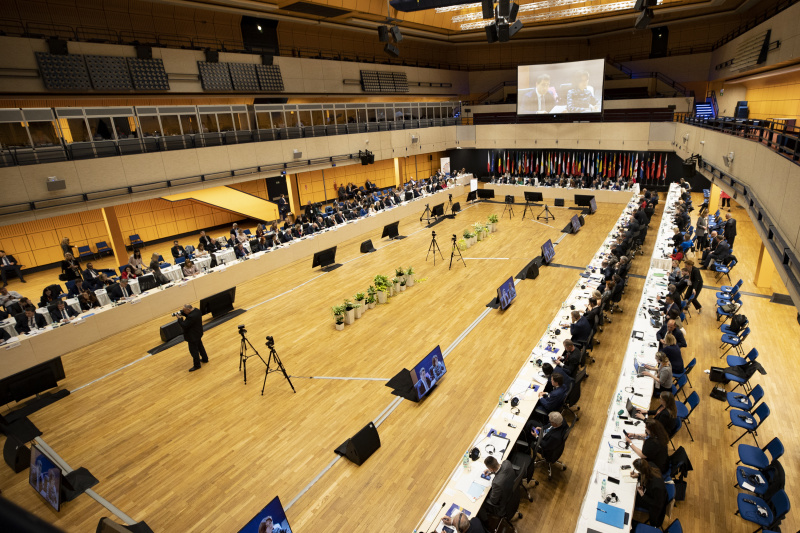 Blick in den Sitzungssaal