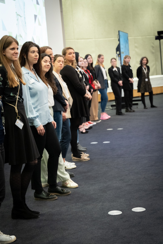 Begrüßung der Teilnehmerinnen durch Parlamentsvizedirektorin Susanne Janistyn-Novák