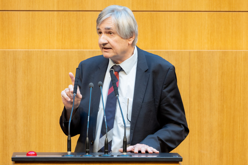 Am Rednerpult Josef Smolle (ÖVP)