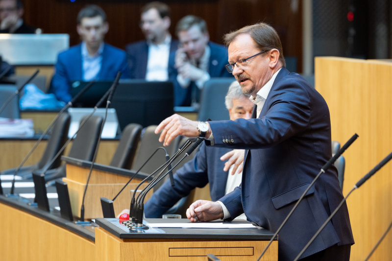 Nationalratsabgeordneter Rudolf Silvan (SPÖ) am Rednerpult