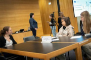 Bundesrätin Elisabeth Wolff (ÖVP) im Gespräch mit Teilnehmerinnen