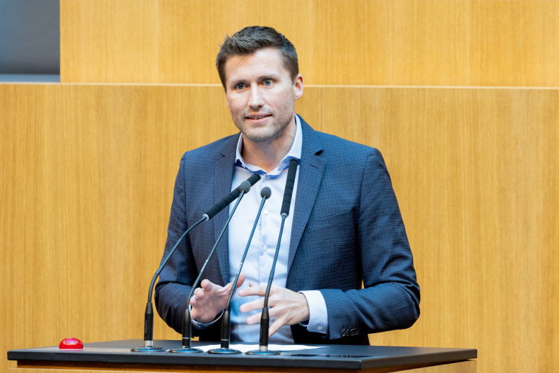 Nationalratsabgeordneter David Stögmüller (GRÜNE) am Rednerpult