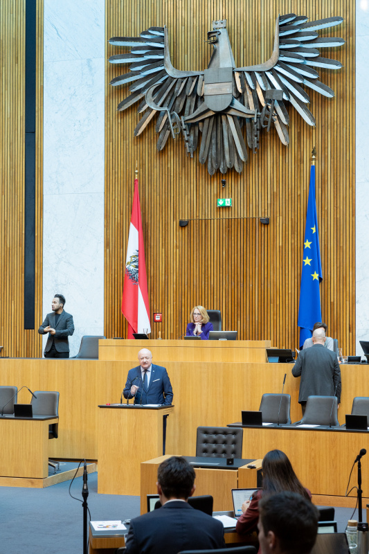 Nationalratsabgeordneter Christian Stocker (ÖVP) am Rednerpult