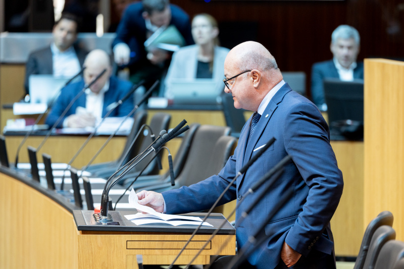 Nationalratsabgeordneter Christian Stocker (ÖVP) am Rednerpult