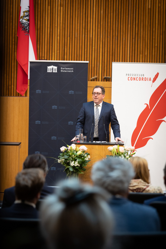 Begrüßung und Dank durch Journalist Andreas Koller