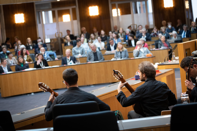 Musikalische Begleitung durch das Cross Atlantic Trio