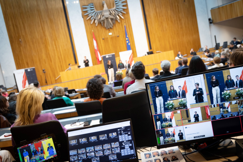 Dankesworte von Lisa Kreutzer, Fabian Fürneder und Katharina Brunner von 'andererseits'