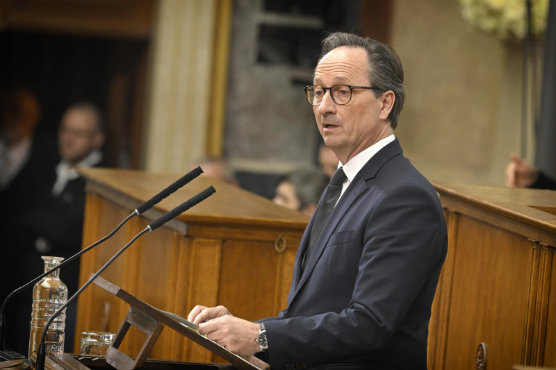 Eröffnungsworte. Bundesratspräsident Günter Kovacs (SPÖ)