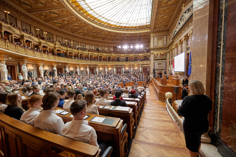 Moderation Rebekka Salzer ORF