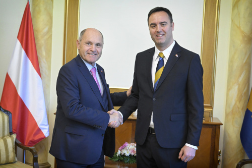 Von links:  Nationalratspräsident Wolfgang Sobotka (ÖVP), Präsident des Parlaments der Republik Kosovo Glauk Konjufc