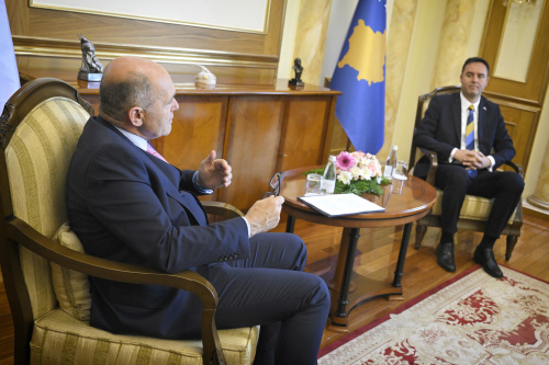 Ausprache.Von links: Nationalratspräsident Wolfgang Sobotka (ÖVP), Präsident des Parlaments der Republik Kosovo Glauk Konjufc