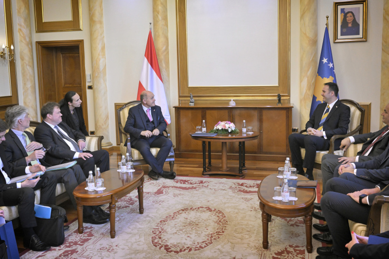 Aussprache. Von links: Nationalratspräsident Wolfgang Sobotka (ÖVP), Präsident des Parlaments der Republik Kosovo Glauk Konjufc