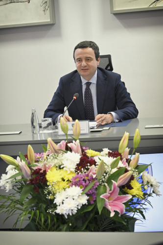 Treffen mit Premierminister Albin Kurti. Premierminister Albin Kurti