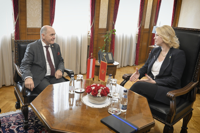 Aussprache. Von links: Nationalratspräsident Wolfgang Sobotka (ÖVP), Präsidentin des Parlaments von Montenegro Danijela Đurović