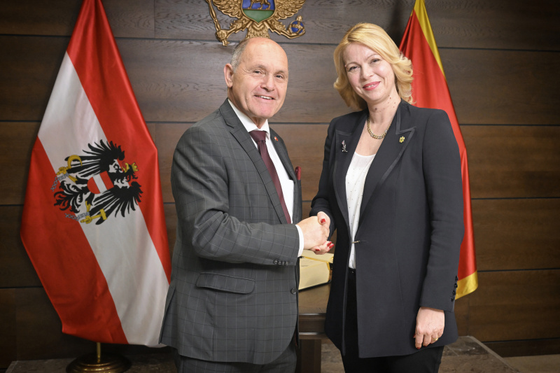 Treffen mit der Präsidentin des Parlaments von Montenegro Danijela Đurović. Von links: Nationalratspräsident Wolfgang Sobotka (ÖVP), Präsidentin des Parlaments von Montenegro Danijela Đurović