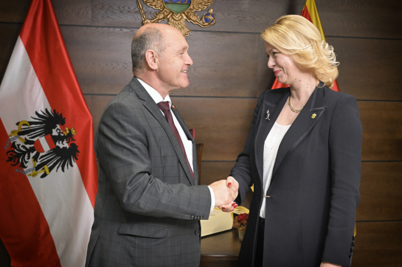 Treffen mit der Präsidentin des Parlaments von Montenegro Danijela Đurović. Von links: Nationalratspräsident Wolfgang Sobotka (ÖVP), Präsidentin des Parlaments von Montenegro Danijela Đurović