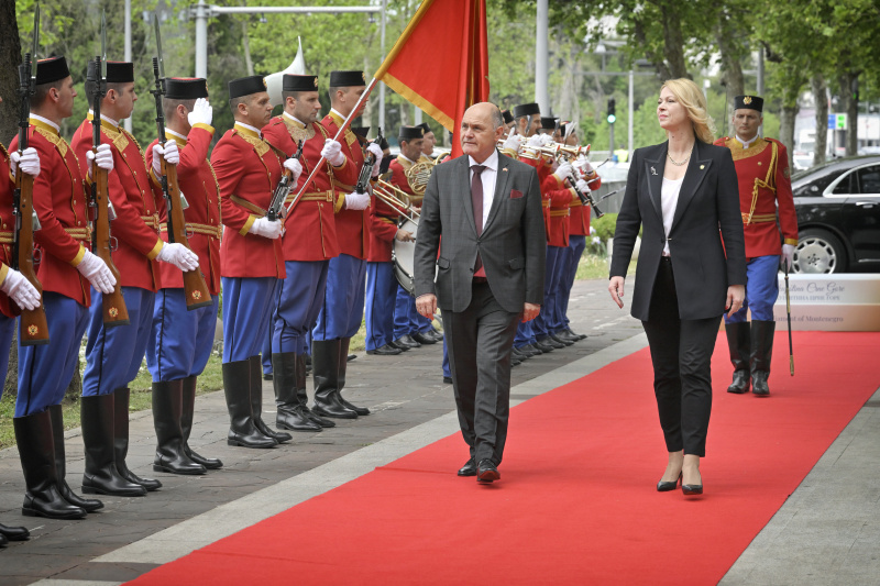 Offizielle Begrüßungszeremonie. Von links: Nationalratspräsident Wolfgang Sobotka (ÖVP), Präsidentin des Parlaments von Montenegro Danijela Đurović