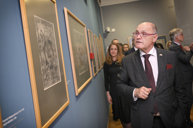 Nationalratspräsident Wolfgang Sobotka (ÖVP) beim Besuch der Galerie der Matica Srpska