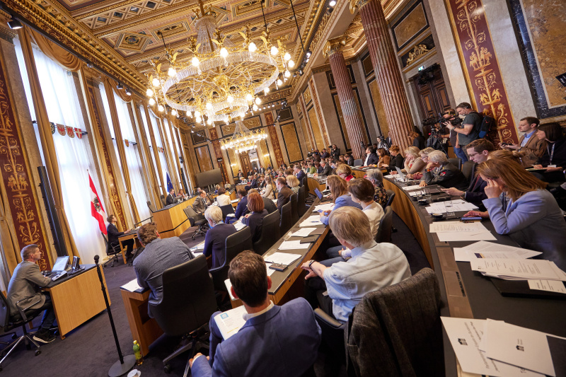 (unterschiedliche Werte). Blick Richtung nEnquete-Teilnehmer:innen