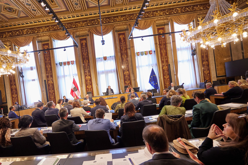 Eröffnung und Begrüßung durch Bundesratspräsident Günter Kovacs (SPÖ)