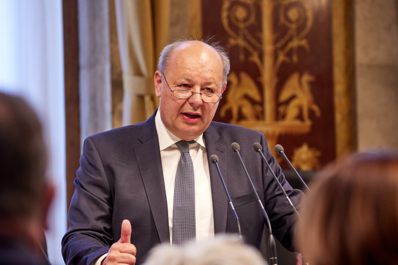 Referat von Geschäftsführer Verein zur Förderung der Qualität in der Betreuung älterer Menschen Geschäftsführer Johannes Wallner