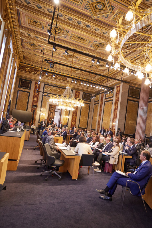Eröffnung und Begrüßung durch Bundesratspräsident Günter Kovacs (SPÖ)
