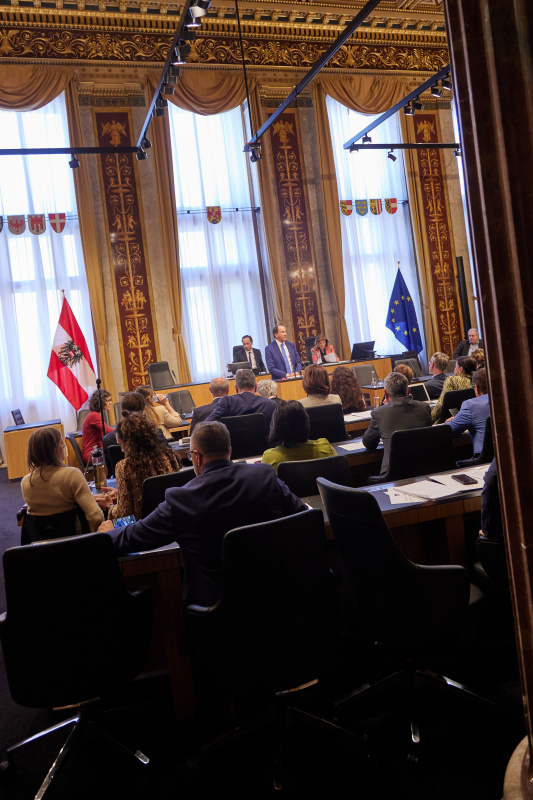 Referat von Ernst Minar John Harris Fitness