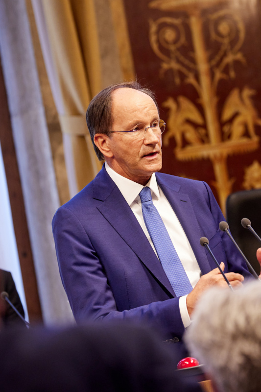 Referat von Ernst Minar John Harris Fitness