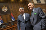 Besichtigung des Plemarsaales. Von links: Präsident der Nationalversammlung der Republik Serbien Vladimir Orlić, Nationalratspräsident Wolfgang Sobotka (ÖVP)