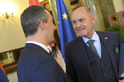 Von links: Präsident der Nationalversammlung der Republik Serbien Vladimir Orlić, Nationalratspräsident Wolfgang Sobotka (ÖVP)
