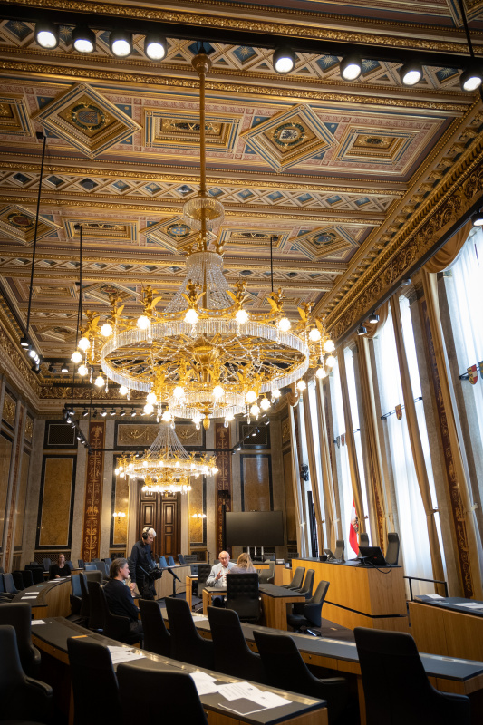 Verfassungs- und Verwaltungsjurist Peter Bußjäger mit  Podcastteam