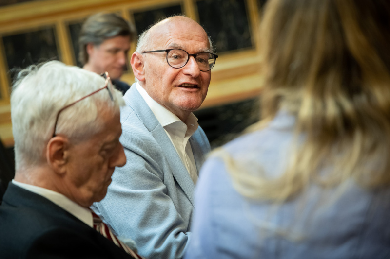 Verfassungs- und Verwaltungsjurist Peter Bußjäger und Präsident des Verfassungsgerichtshofs a.D. Gerhart Holzinger im Interview mit Tatjana Lukáš