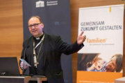 Segensgebet Familienbischof Hermann Glettler
